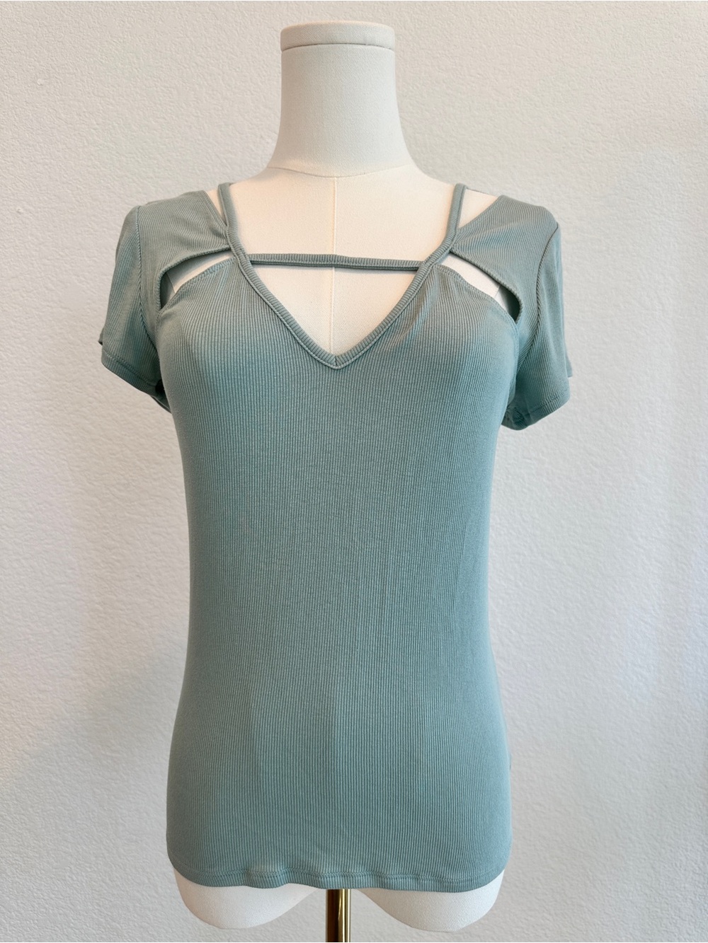 NWT Express Sage Green Ribbed Cutout Top Size Large